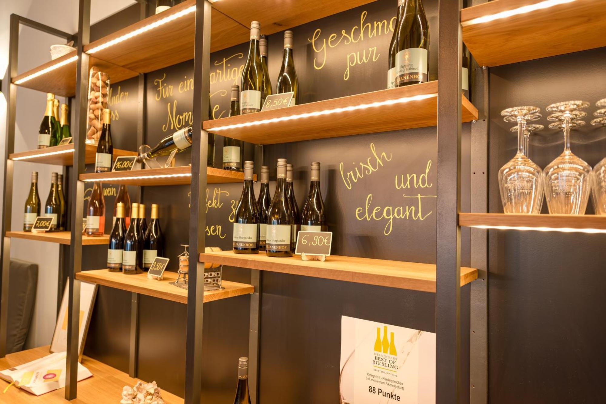 Weingut & Gaestehaus Julianenhof Nierstein Buitenkant foto